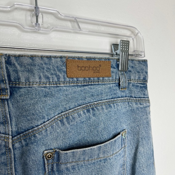 Boohoo High Waisted Distressed Jeans - Picture 3 of 7